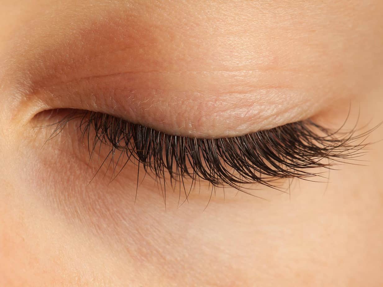 What can make you lose your eyelashes?